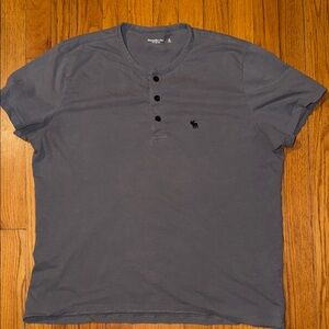 Men's Gray Henley Shirt XL